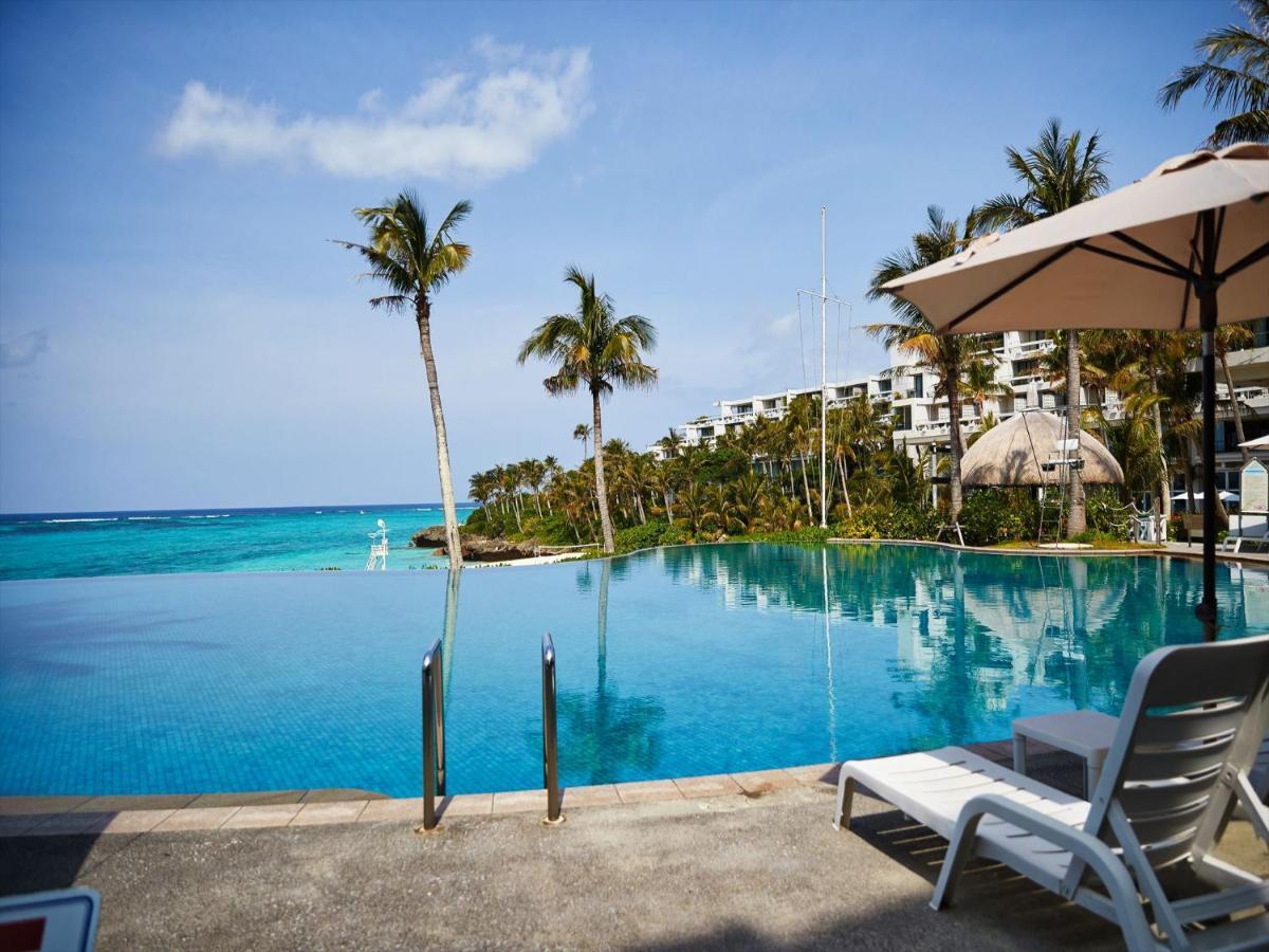Palace In Moon Beach Onna Exterior photo